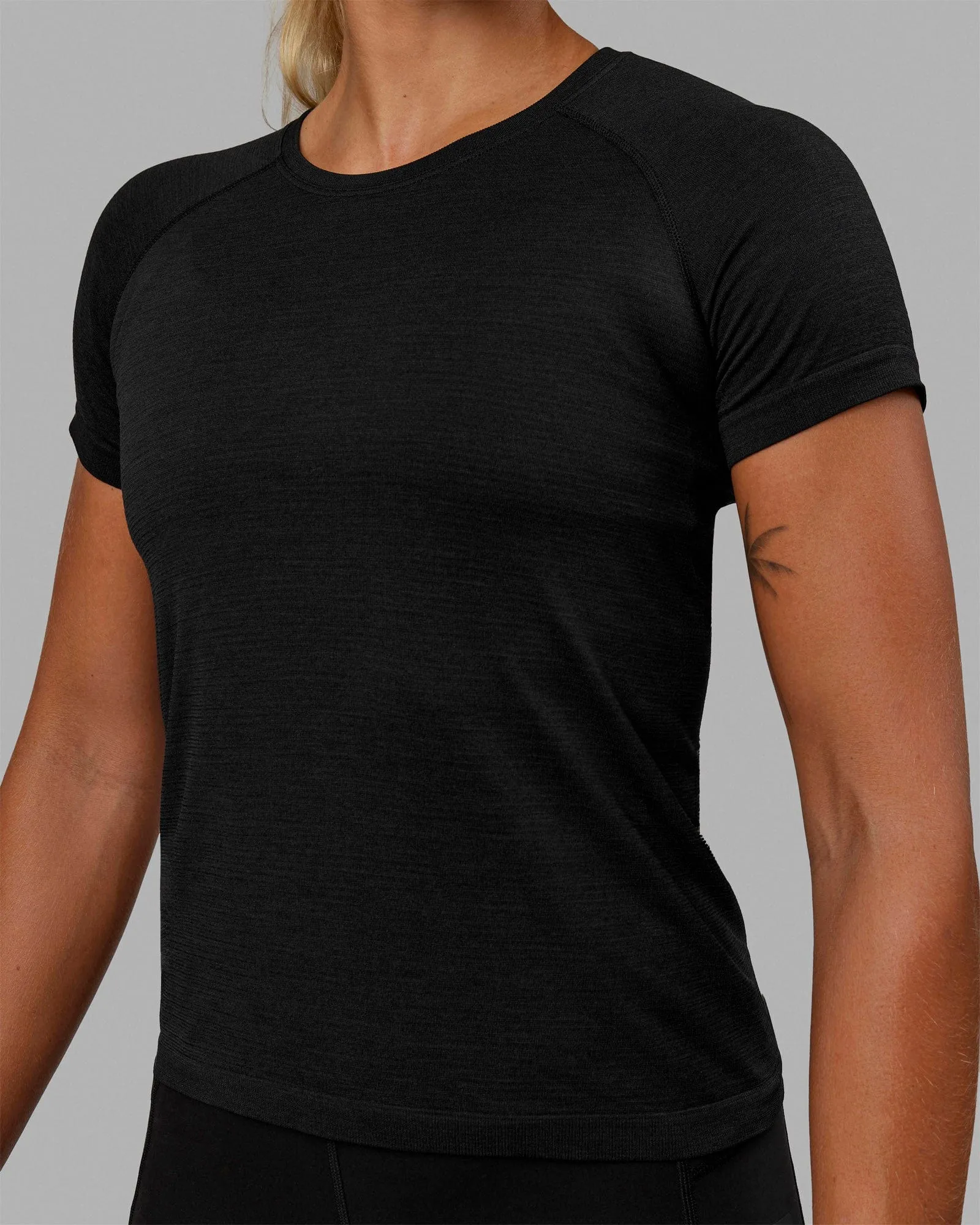 AeroFLX  Seamless Tee - Black Marl