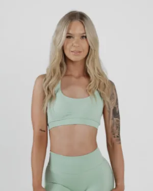 Amplify Seamless Halter Bra - Palm Green