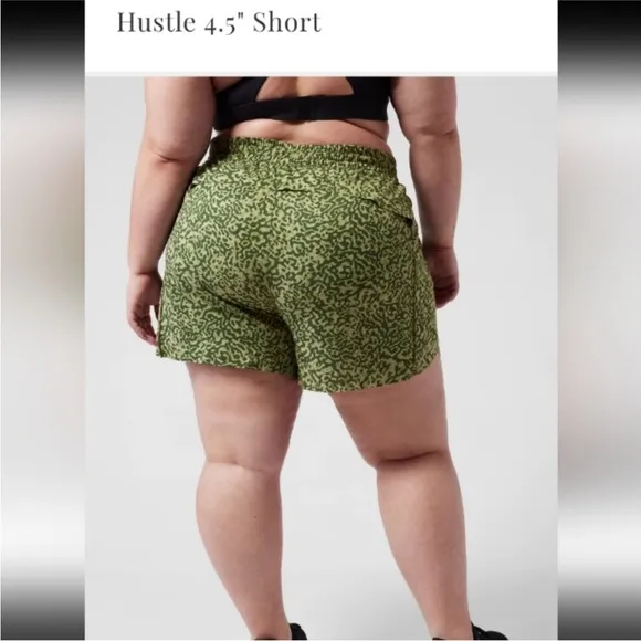 Athleta Hustle 4.5” Short, High Rise in Green Camo. Size XL.