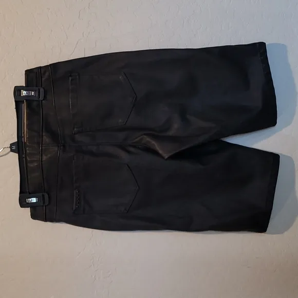 BLANKNYC DE JA BOO Shorts Faux Leather Bermuda Walking Shorts Size: 26