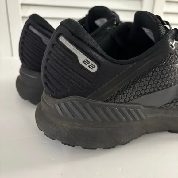Brooks Adrenaline Gts 22 Lighter Cushion Runner Mens Sneaker Black US 11
