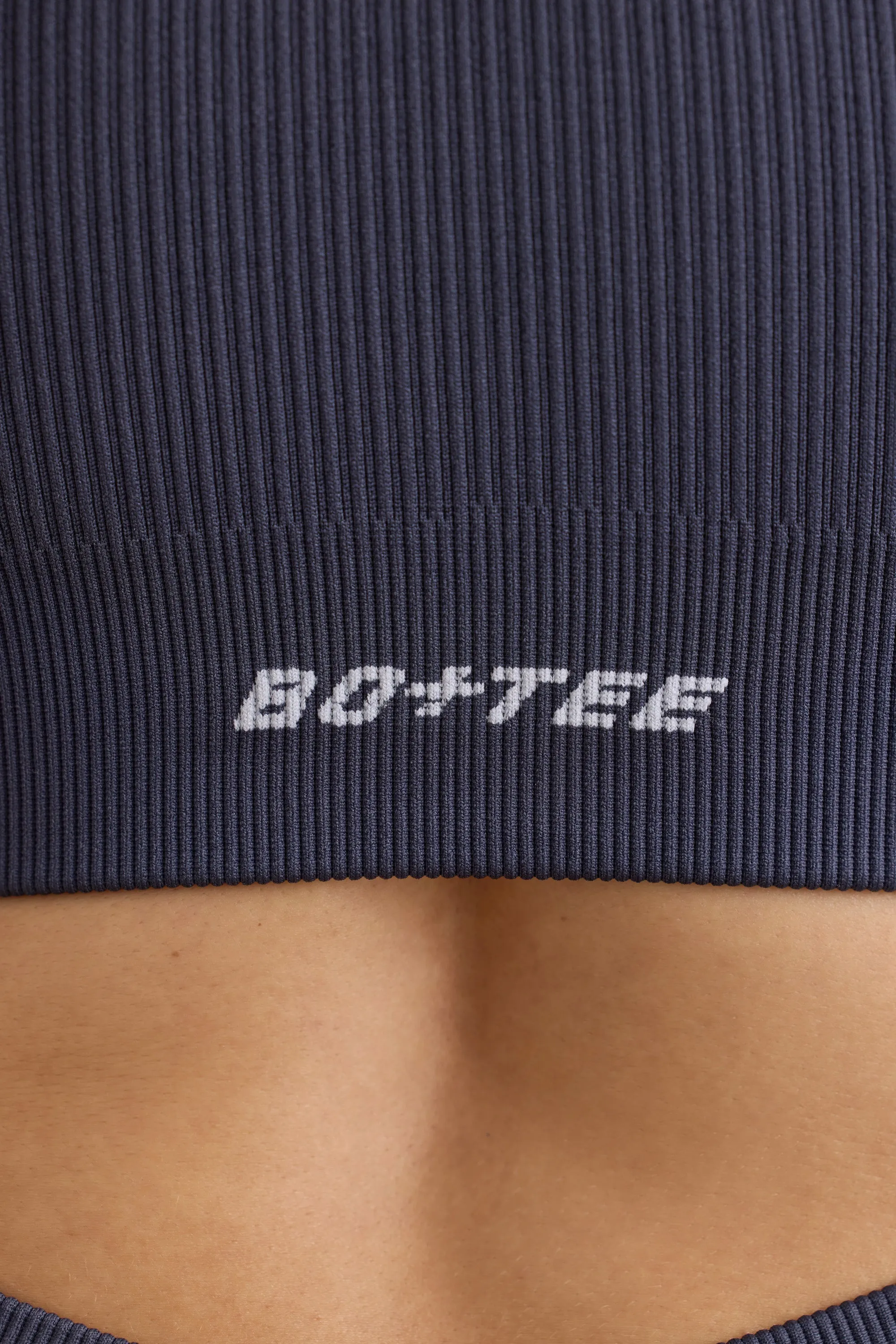 Concentrate - FlexiRib Wide Strap Sports Bra in Slate
