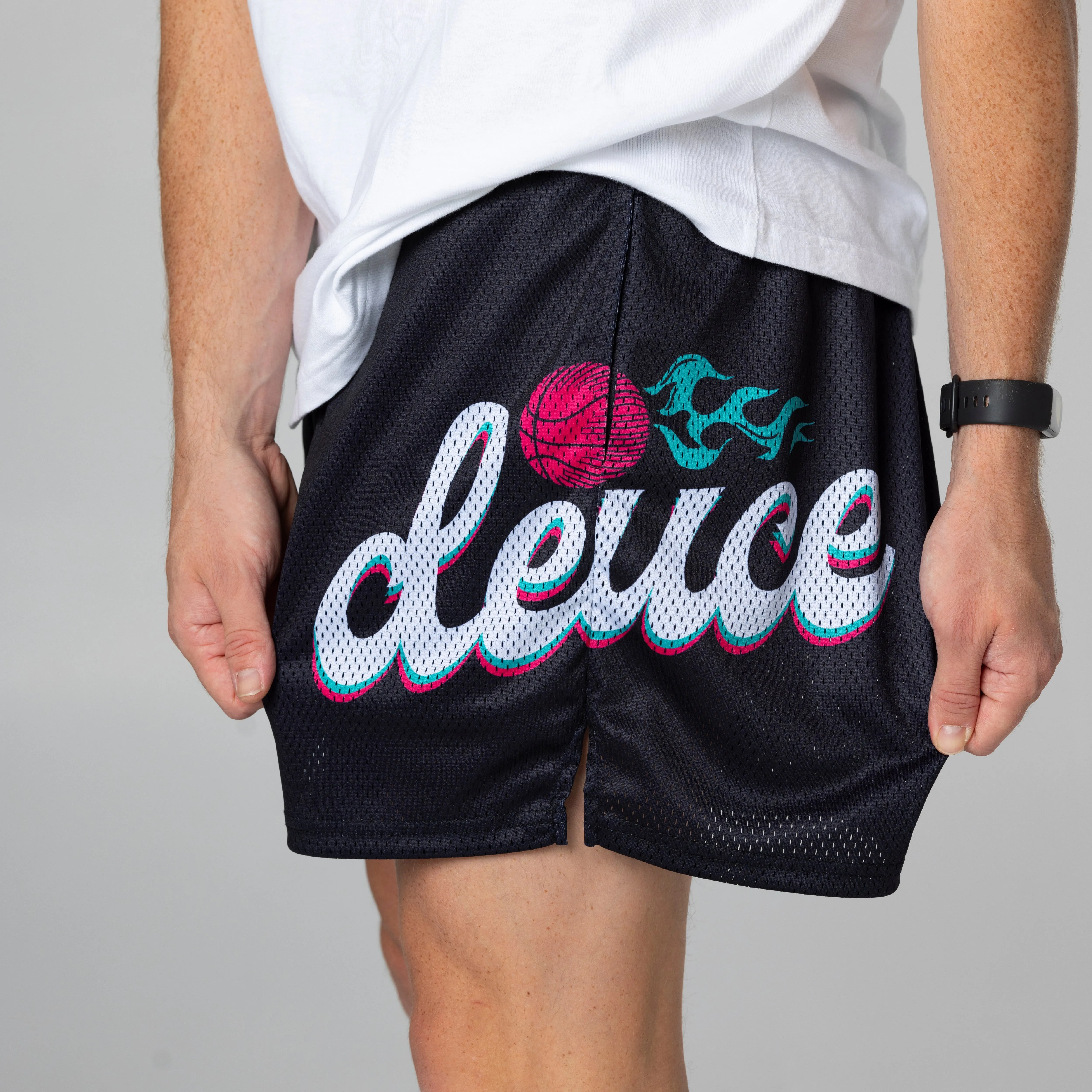 DEUCE MESH SHORTS | 96 Fiesta Black Fire