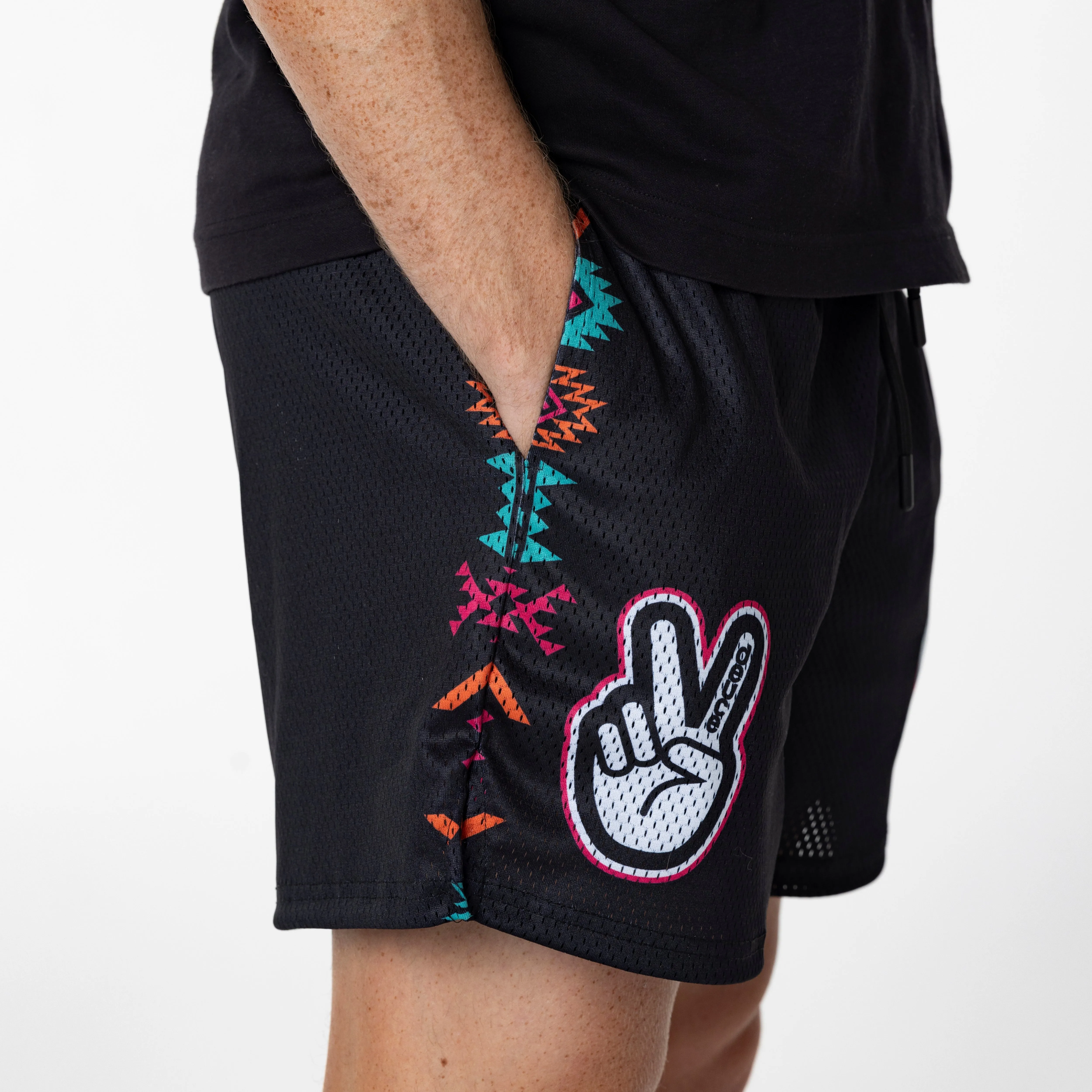 DEUCE MESH SHORTS | 96 Fiesta Black Fire