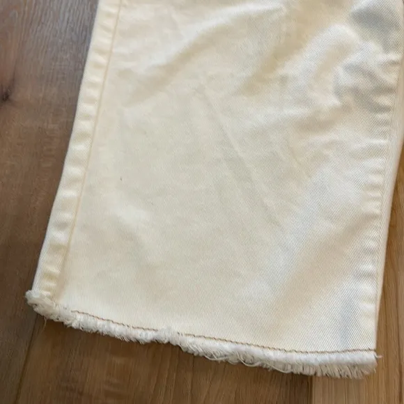 Jordache Bermuda shorts stretch white cut offs white embellished fringe size 9