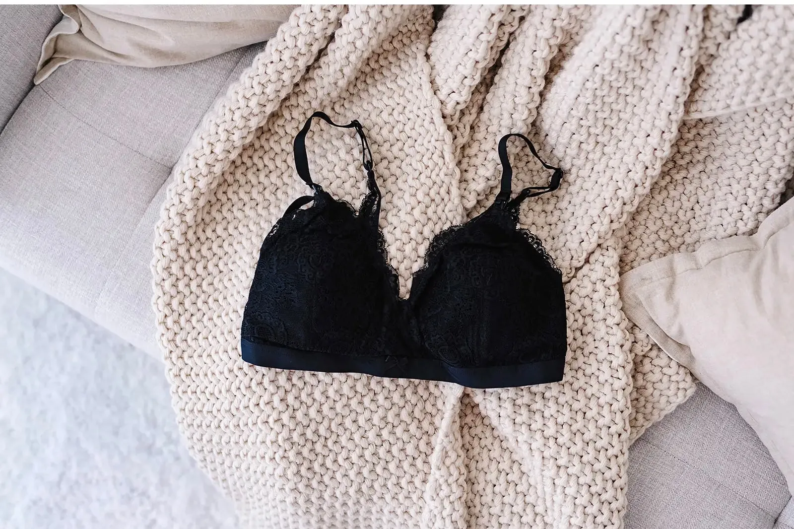Lace Nursing Bralette - Black