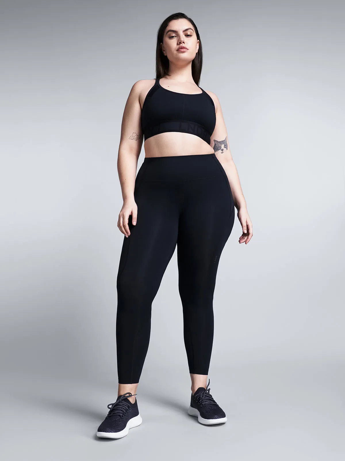 LIMITLESS Sports Bra Black