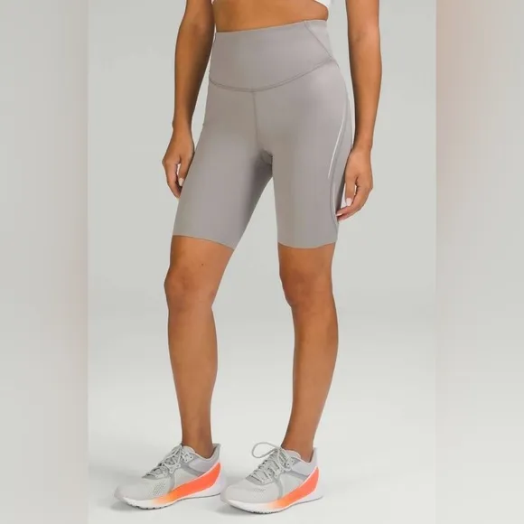 Lululemon Base Pace High-Rise Reflective Short 8&quot; Gull Grey