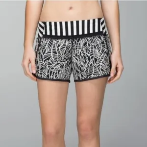 Lululemon Run Times Short 4 Way Stretch Size 4