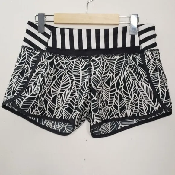 Lululemon Run Times Short 4 Way Stretch Size 4