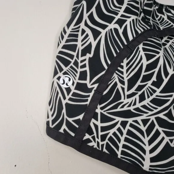 Lululemon Run Times Short 4 Way Stretch Size 4