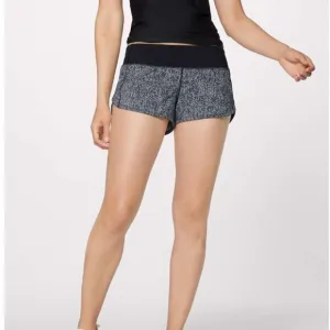 Lululemon Speed Up Short Trail 2.5&quot; Twill Print Ice Grey Black SZ 8