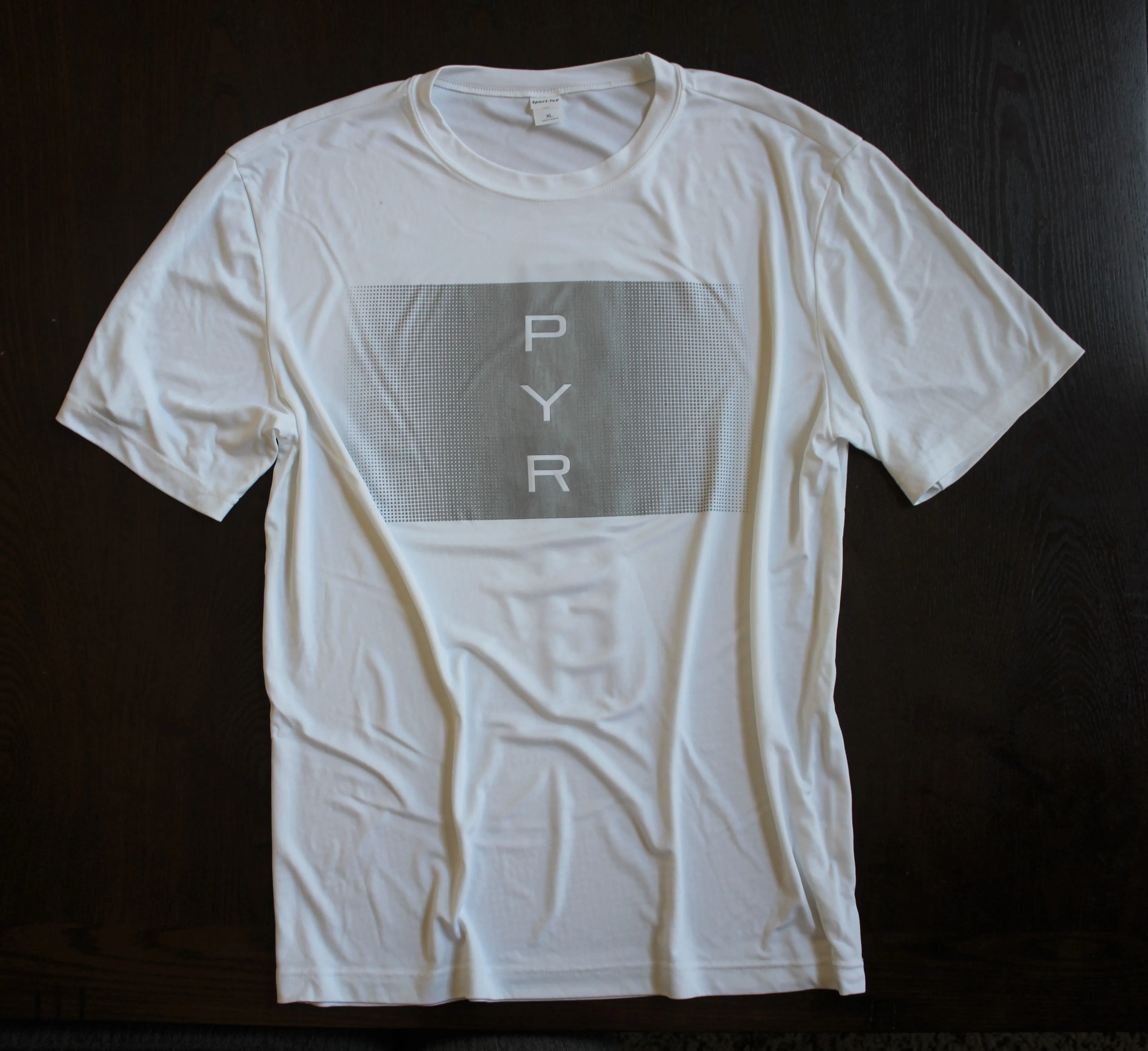 MEN'S REFLECTIVE MARATHON PERFORMANCE T-SHIRT