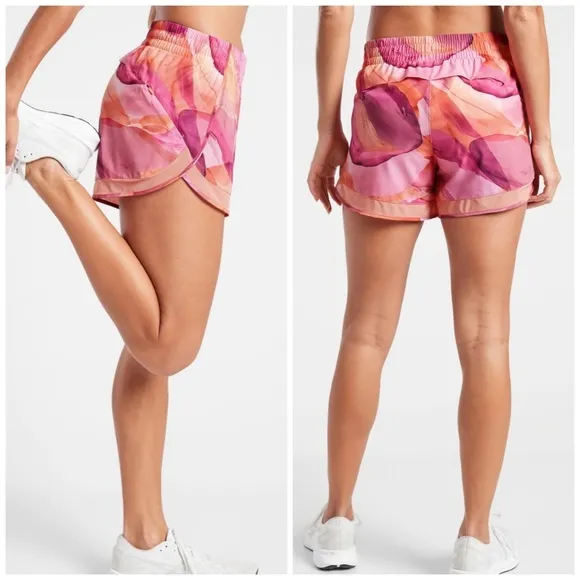 NEW Athleta Womens Shorts 2x Pink Printed Mesh Racer Run Mid Rise 4&quot;