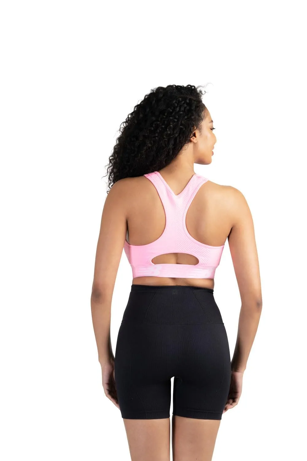 New Balance Womens Seamless Wirefree, Racerback Sports Bra with Removable Pads, Bottom Band with Logo, Munsell White