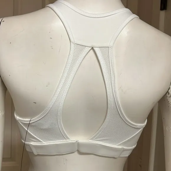 Nike Athletic/Athleisure Sports Bra/Top, NWT