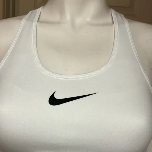 Nike Athletic/Athleisure Sports Bra/Top, NWT