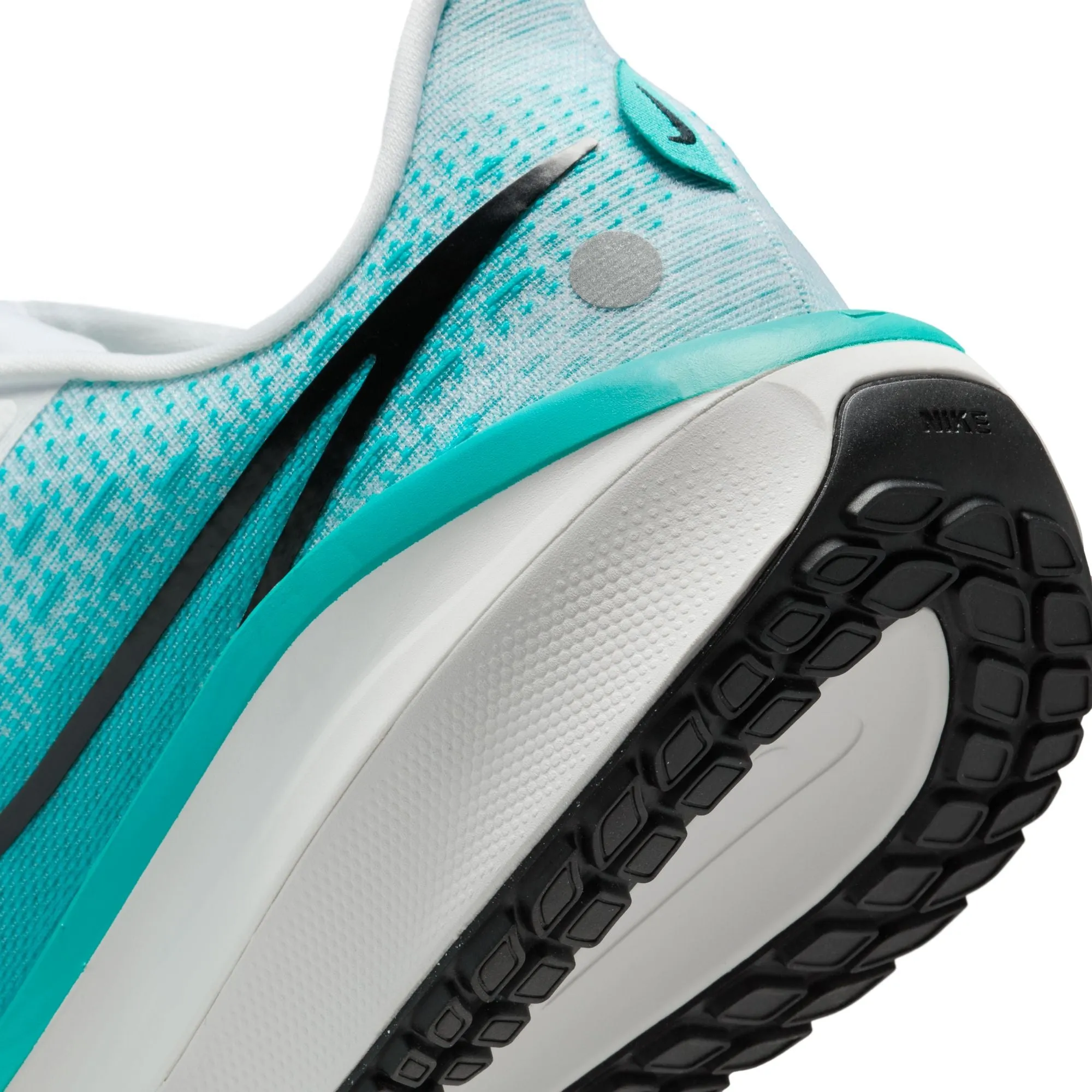 Nike Vomero 17