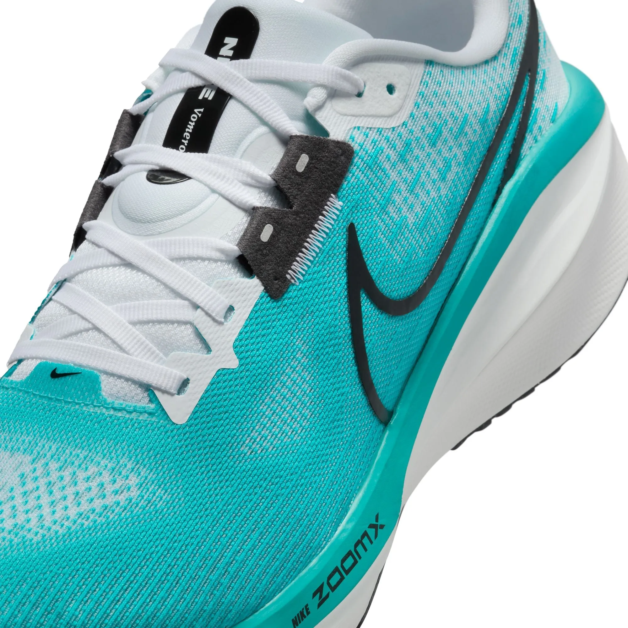 Nike Vomero 17