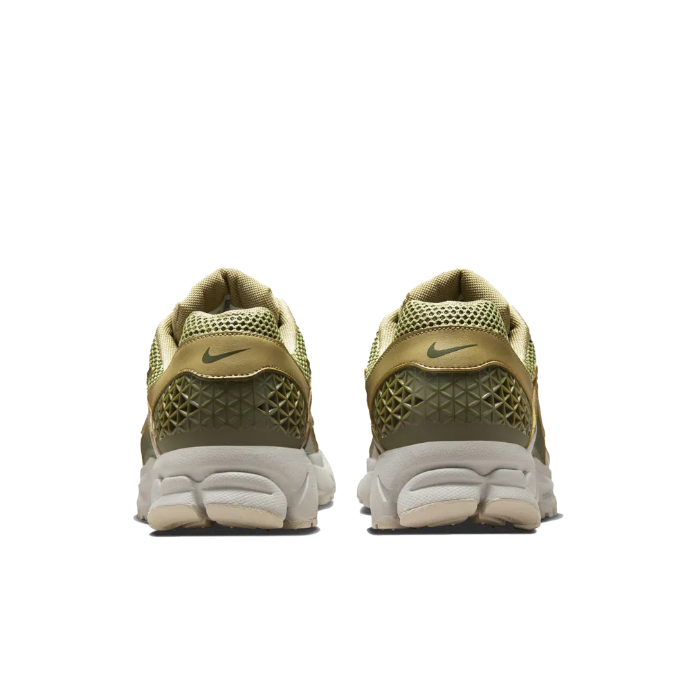 Nike Zoom Vomero 5 Men's Shoes