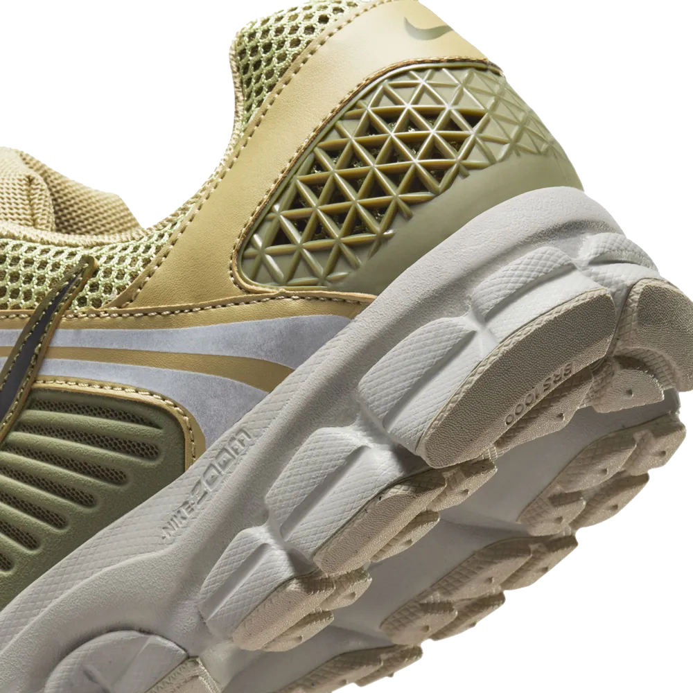 Nike Zoom Vomero 5 Men's Shoes