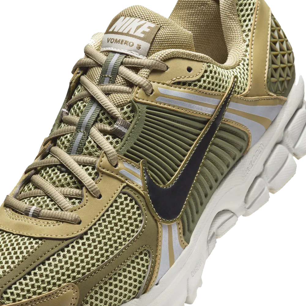 Nike Zoom Vomero 5 Men's Shoes