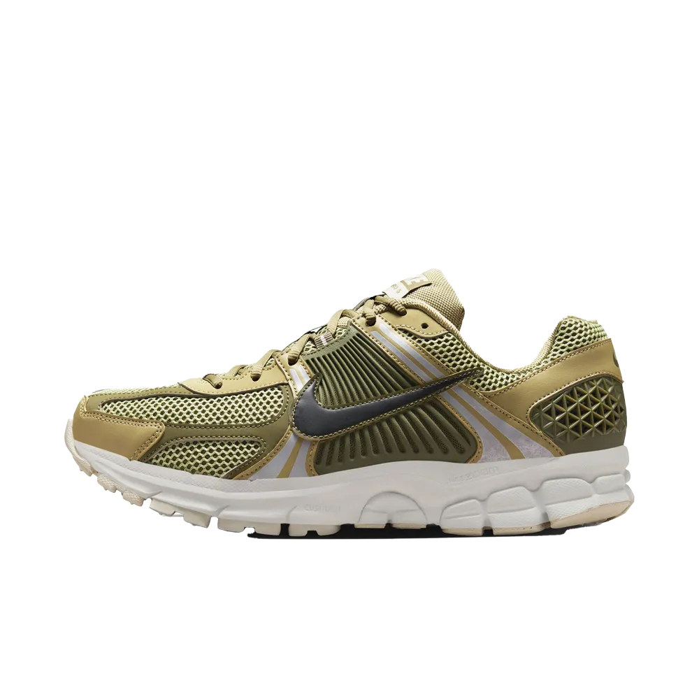 Nike Zoom Vomero 5 Men's Shoes