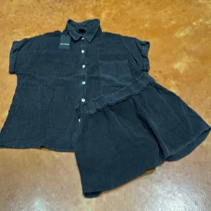 NWT Heyson, boutique brand. Gauze black mineral washed short set. Severa…