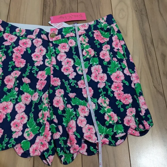 NWT! Lilly Pulitzer Darci Knit Shorts Oyster Bay Navy De Vine Size 6