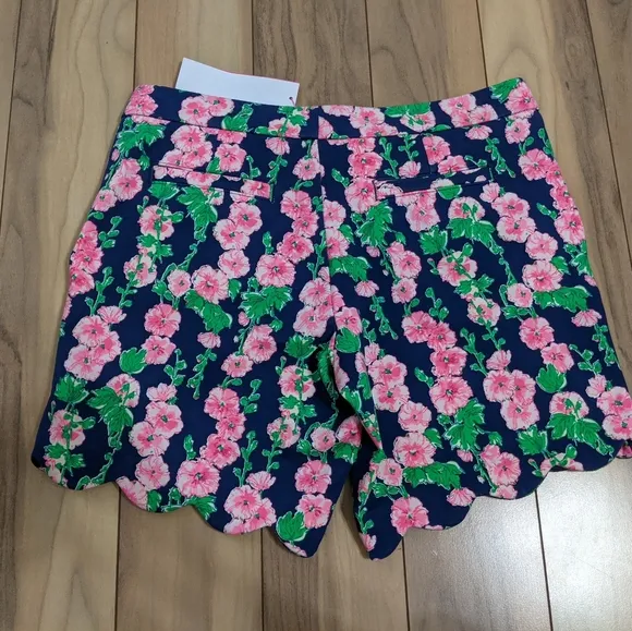 NWT! Lilly Pulitzer Darci Knit Shorts Oyster Bay Navy De Vine Size 6