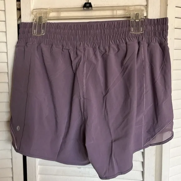 NWT Lululemon Hotty Hot High-Rise Lined Short 4&quot; Sz 12