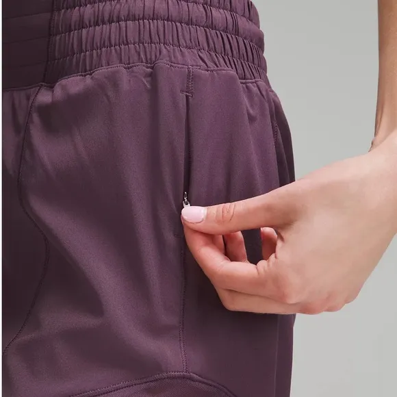 NWT Lululemon Hotty Hot High-Rise Lined Short 4&quot; Sz 12