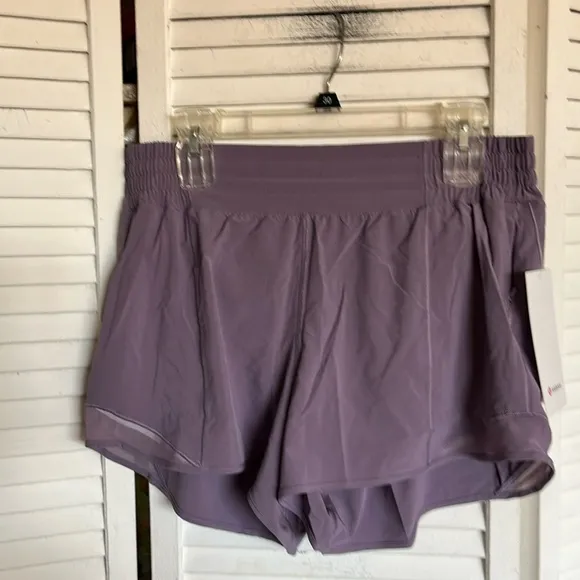 NWT Lululemon Hotty Hot High-Rise Lined Short 4&quot; Sz 12