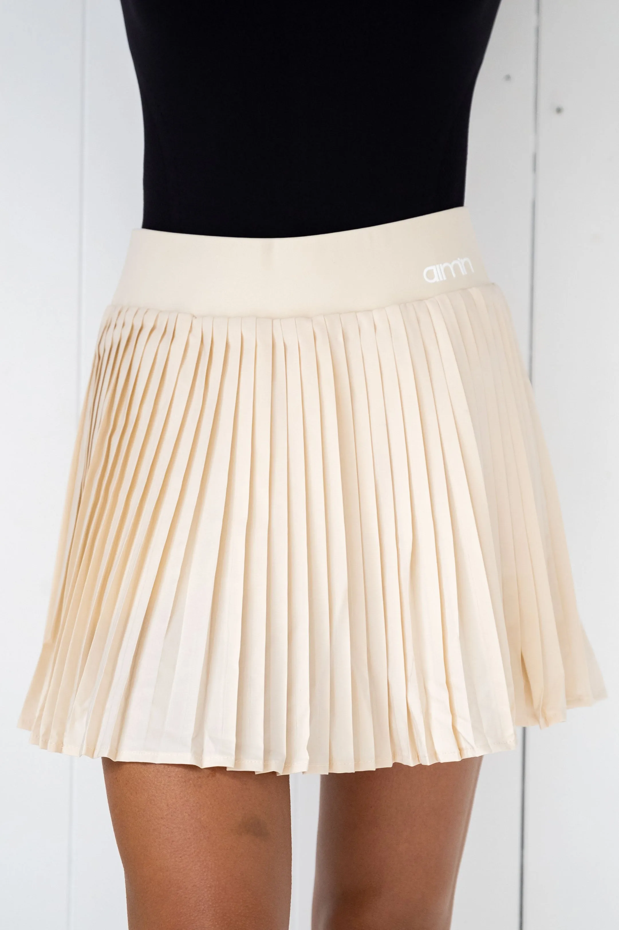 Oat White Pleat Skort