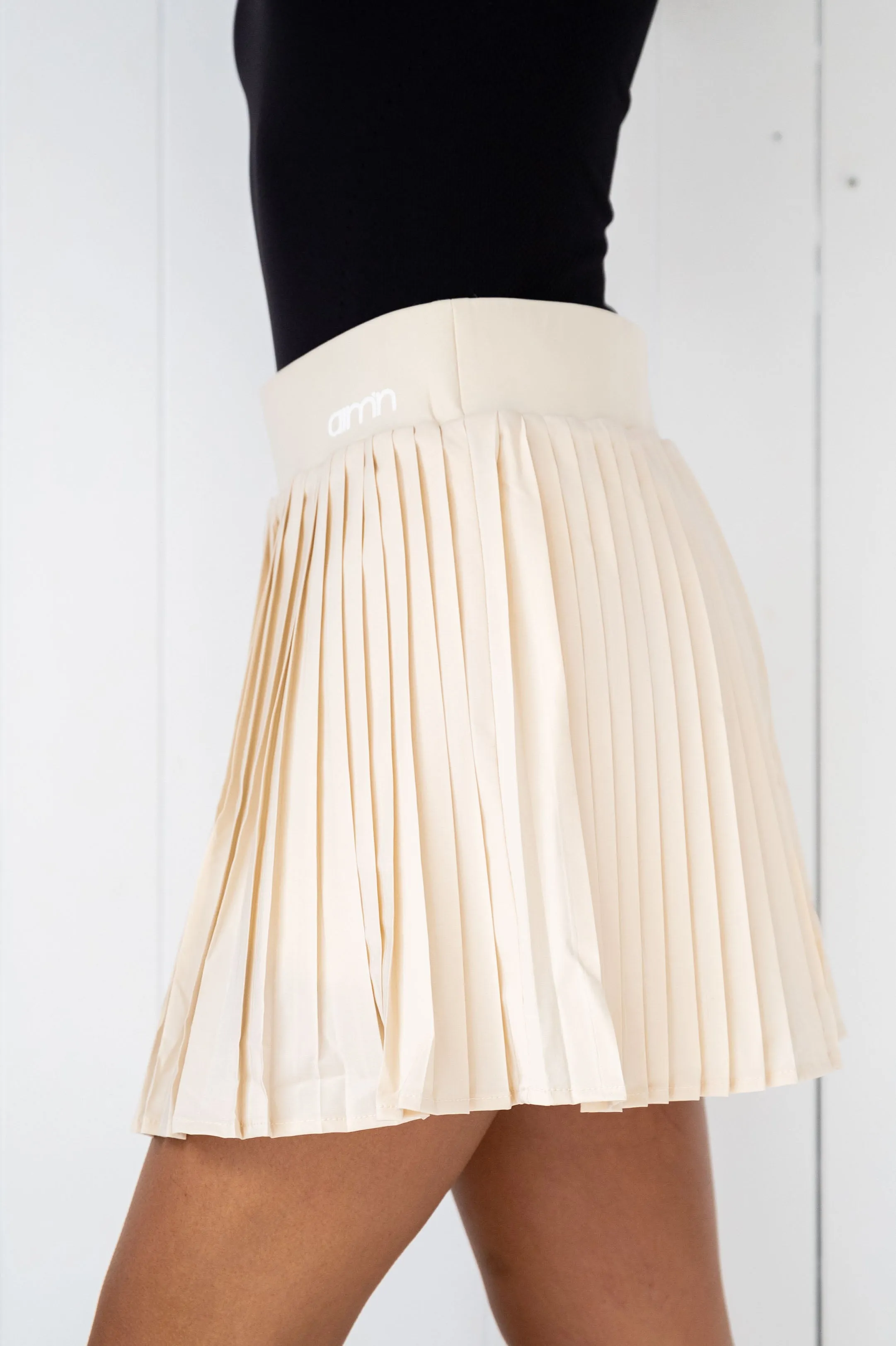 Oat White Pleat Skort