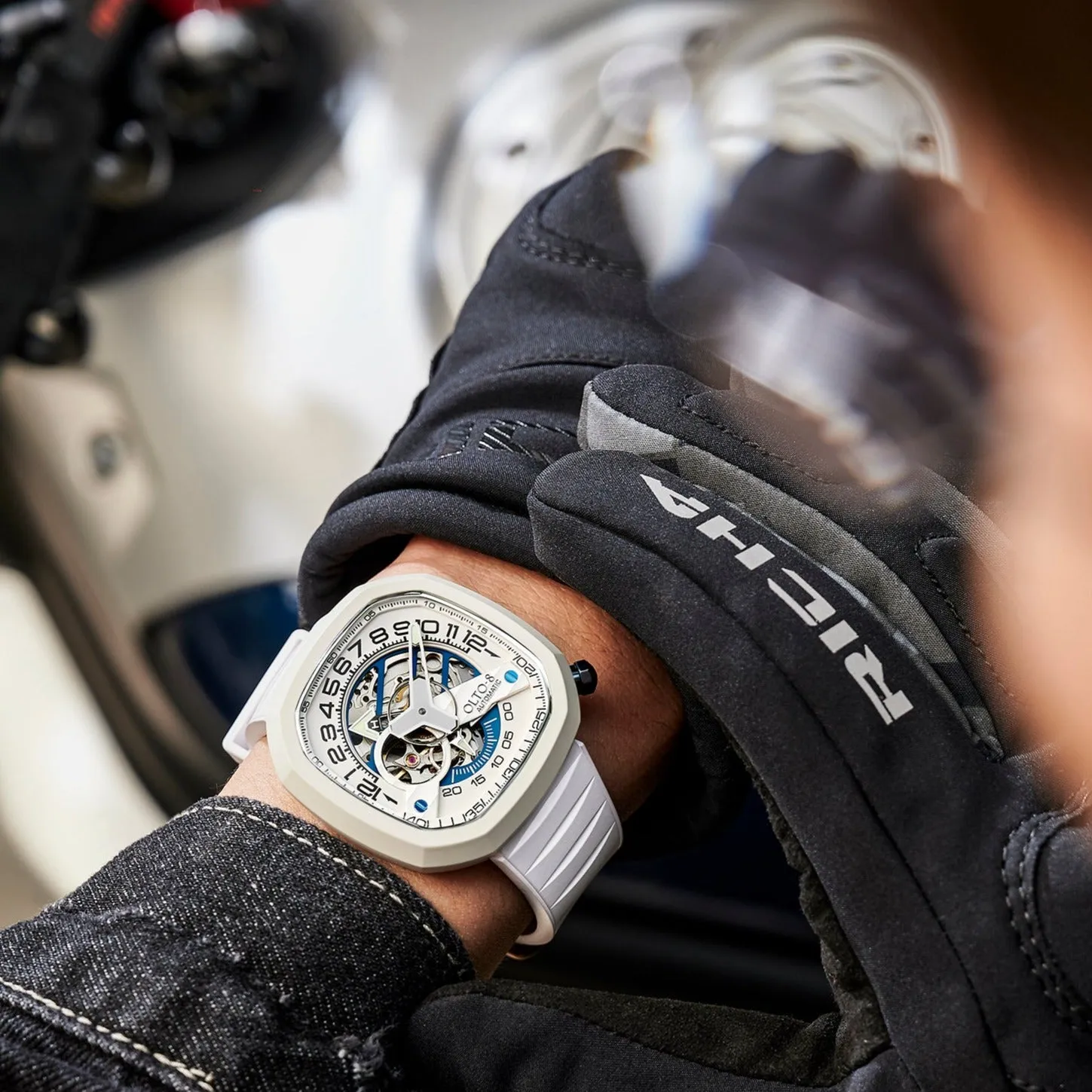 OLTO-8 INFINITY II RPM-Style Automatic Watch White