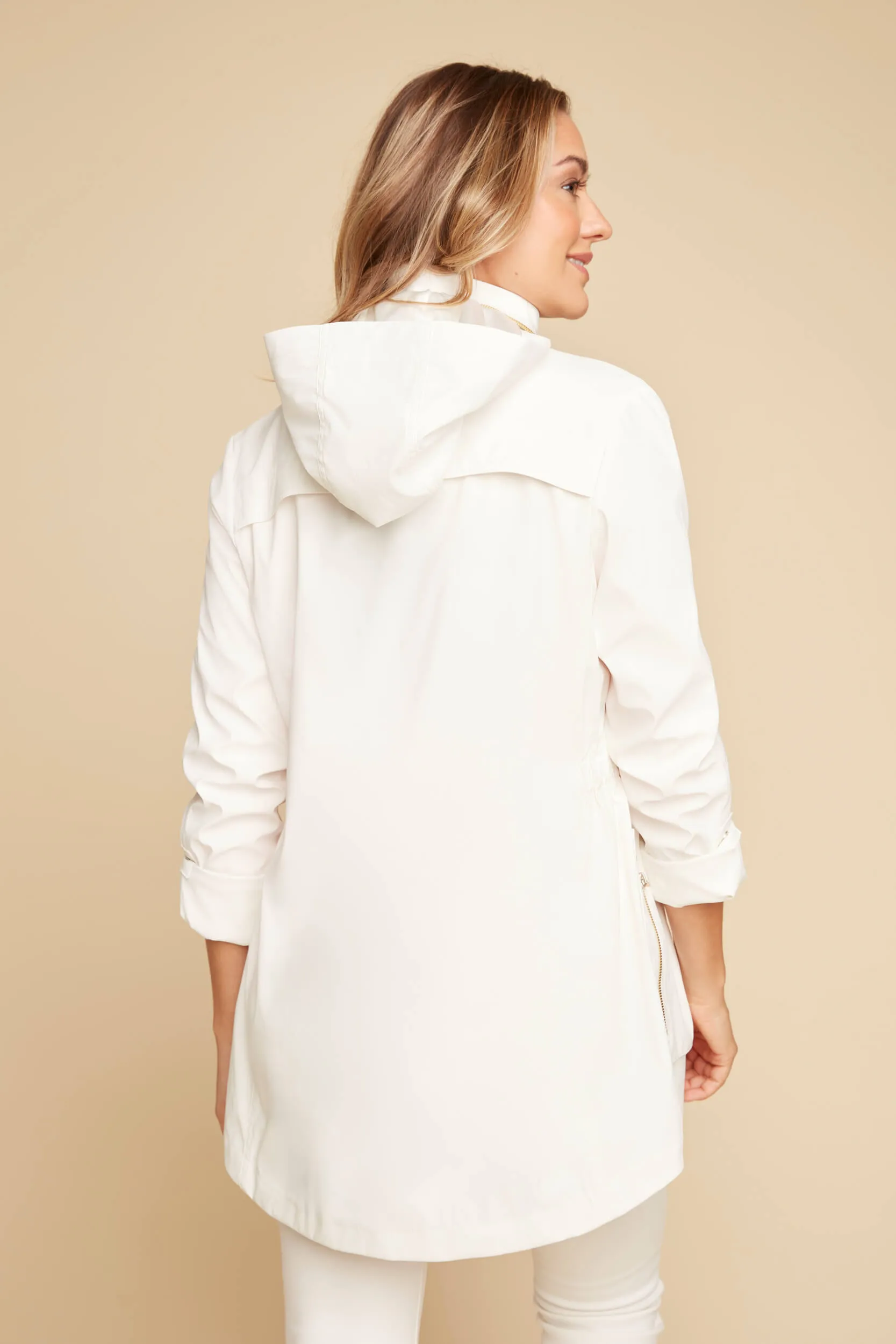 Raincoat in Creme