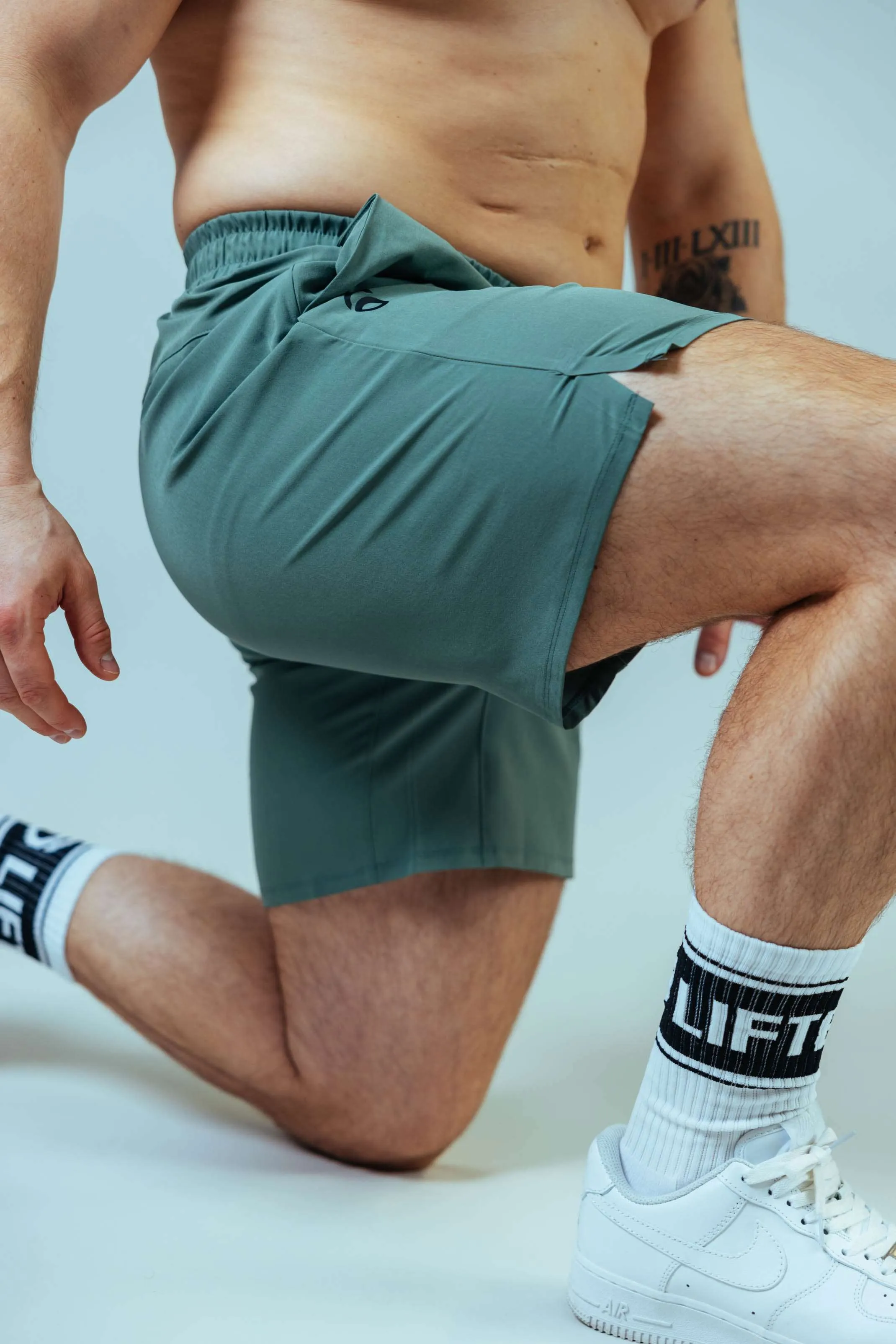 Raw Gym Shorts - Regular Cut | Grün