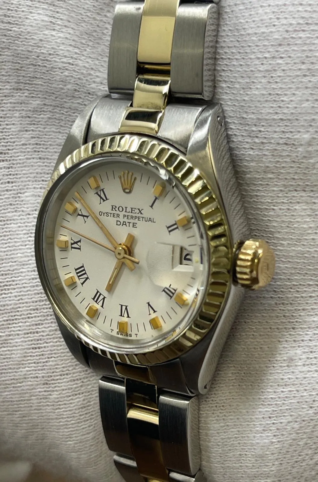 Rolex Oyster Perpetual 26mm 6919 White Dial Automatic Women's Watch
