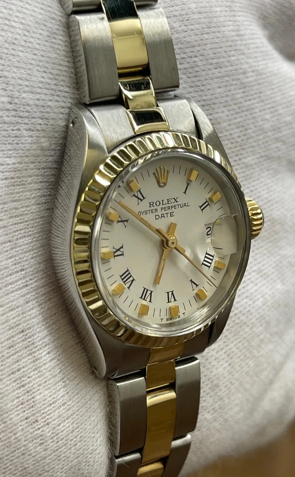 Rolex Oyster Perpetual 26mm 6919 White Dial Automatic Women's Watch