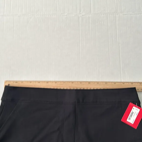 Spanx Medium Shorts Polished 6&quot; On-the-Go Shorts in Classic Black NWT