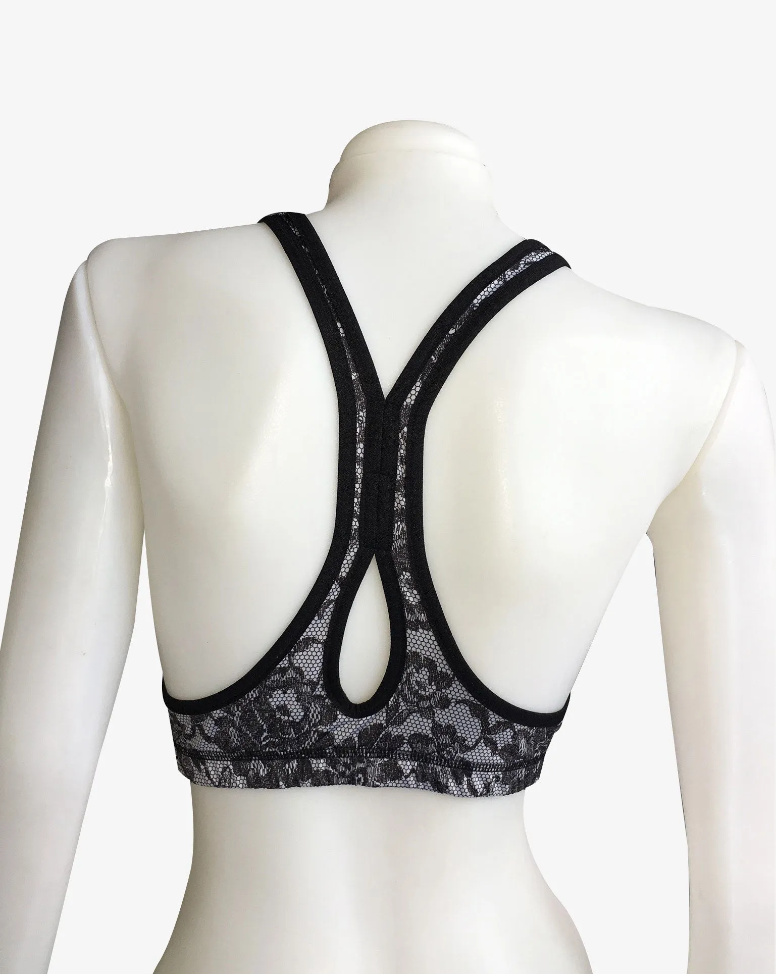 SPORTS BRA RACERBACK BLACK LACE/BLACK