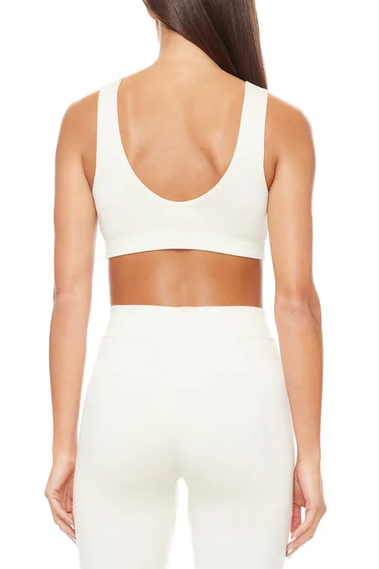 Éterne Sports Bra in Cream