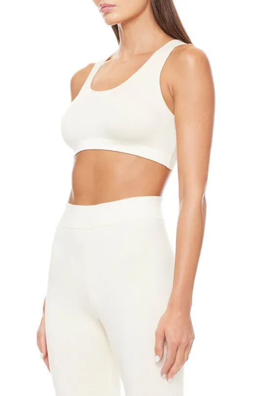 Éterne Sports Bra in Cream