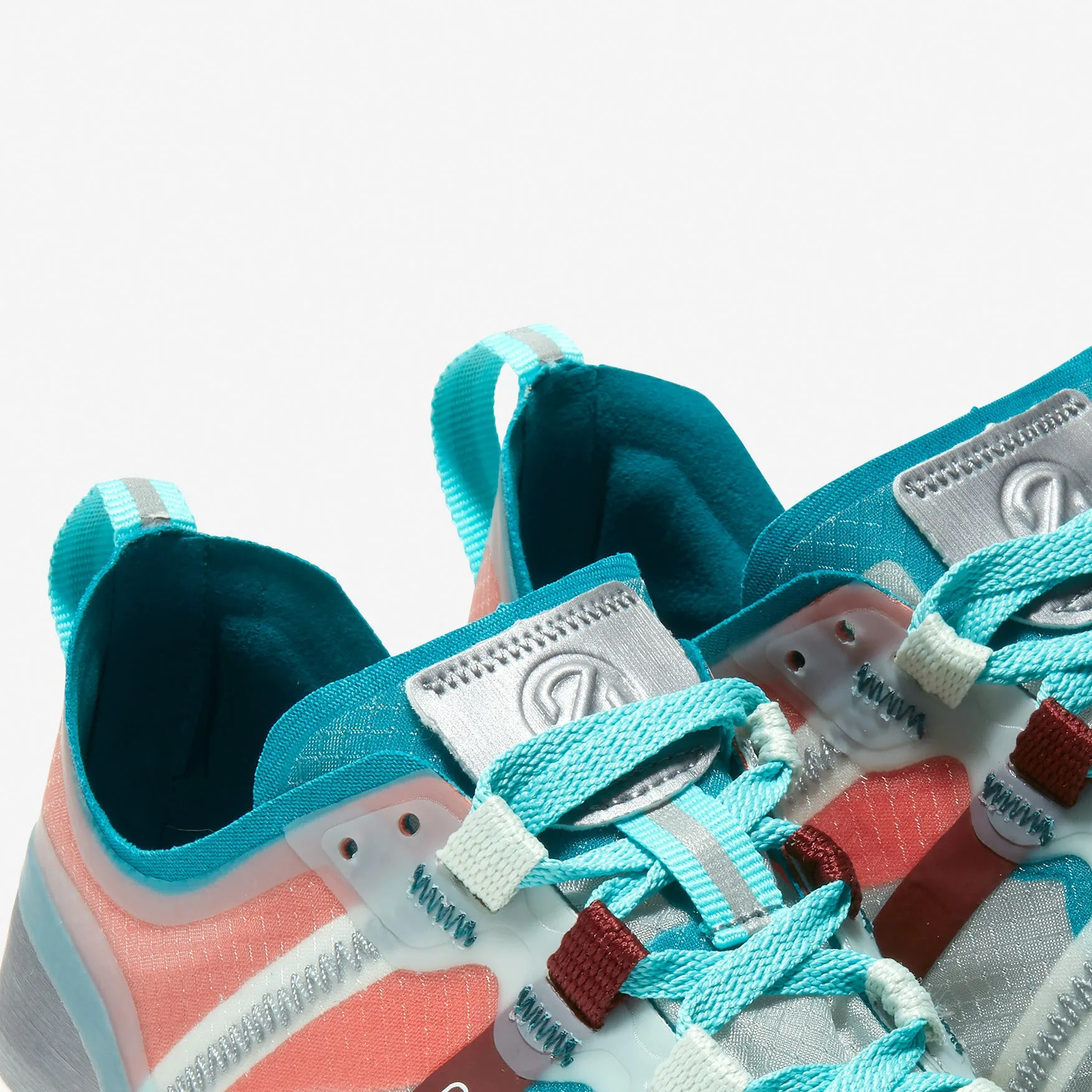 ZERØGRAND Outpace Running Shoe