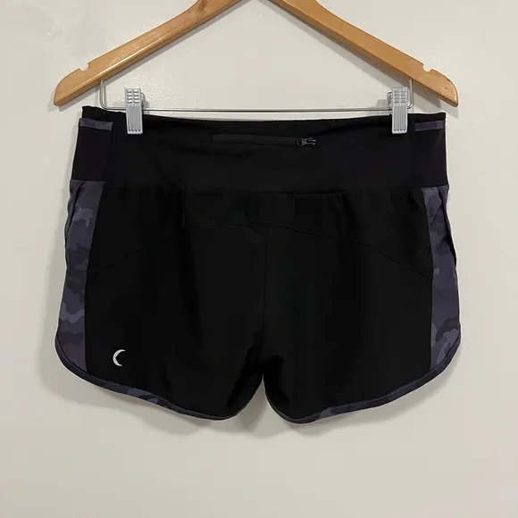 Zyia Active Black Camo 5 Star Running Workout Shorts M